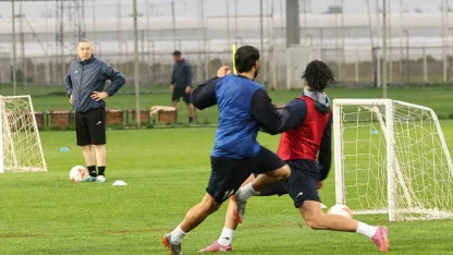 İran Milli Takımı kamp için Antalya’ya geldi