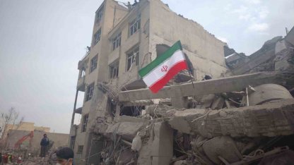 İran’da 40 kişinin hayatını kaybettiği Risalet Meydanı yerle bir oldu