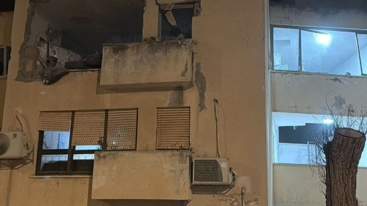 İran’dan İsrail’in kuzeyine yapılan füze saldırısı maddi hasara yol açtı