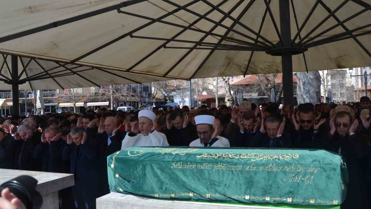 İş adamı Sinan Ergüven son yolculuğuna uğurlandı