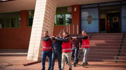 Isparta’da 9 yılın üzerinde hapis cezası bulunan 2 hükümlü yakalandı