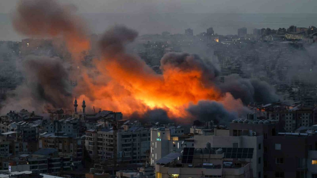 İsrail: "Lübnan’a yönelik saldırılarda İran ve Hizbullah’a ait karargahlar imha edildi"