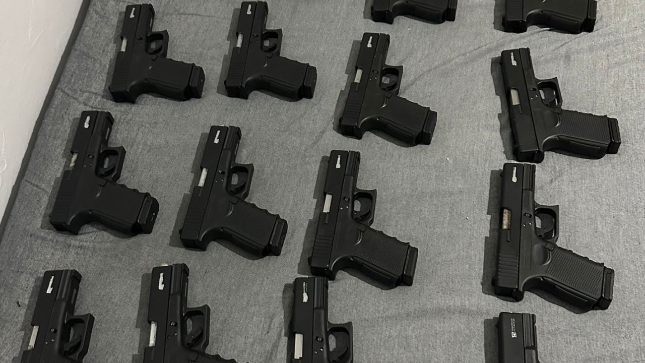 İstanbul’da 19 kaçak tabanca ele geçirildi