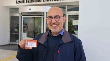 İzmir Ekonomi’nin 49’luk genç mimarı