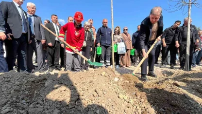 İzmir’de 4 bin 200 ağaçlık ’İtfaiye Korusu’ açıldı