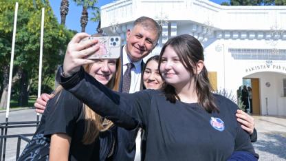 İzmir’de gençler yalnız değil