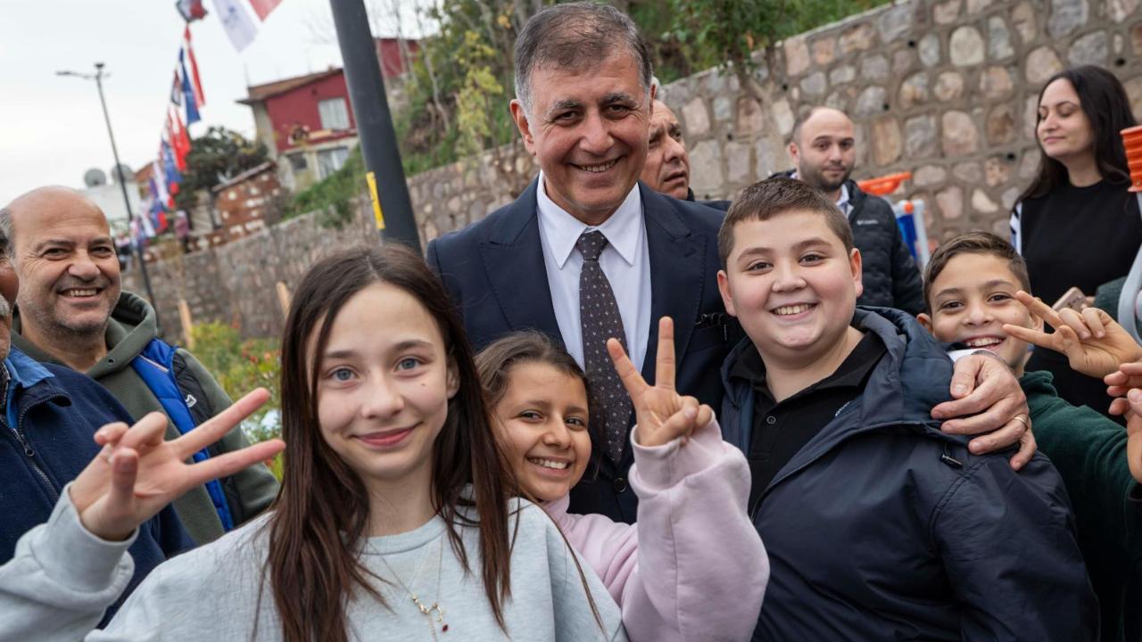 İzmir’de kadın ve çocuk odaklı sosyal politikalar güçleniyor