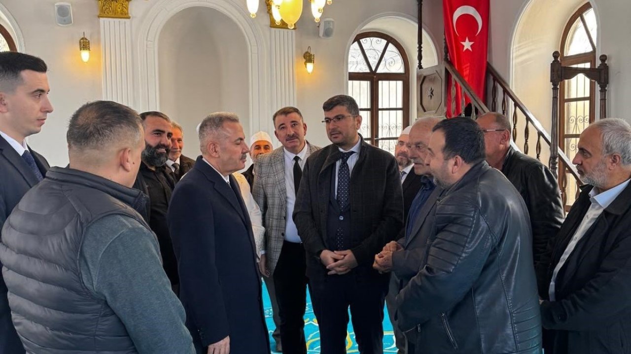 İzmir’de restore edilen tarihi Asmalı Mescit Camii ibadete açıldı