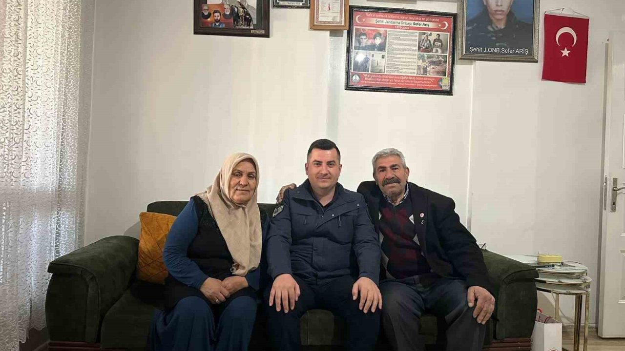 Jandarmadan şehit ve gazi ailelerine bayram ziyareti