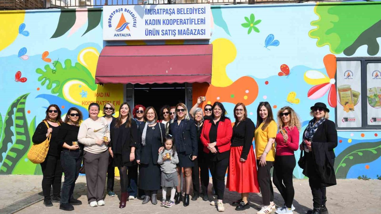 Kadın kooperatiflerinden bal mumu atölyesi