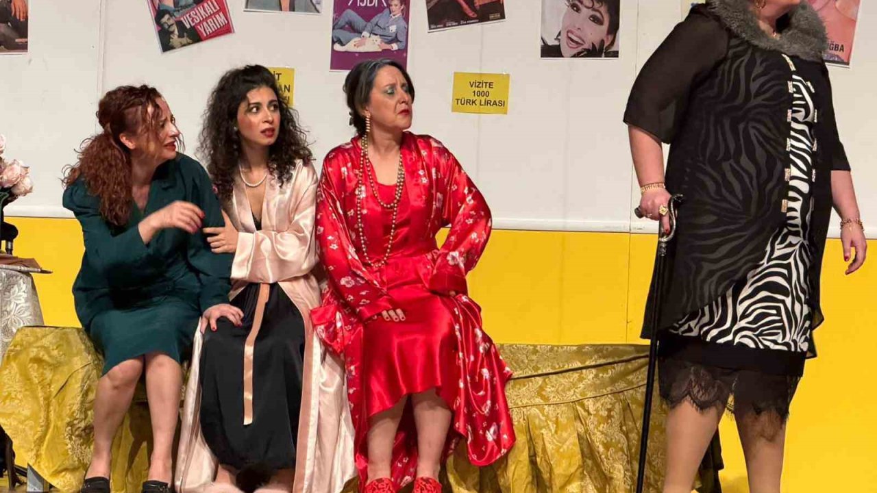 ‘Kadıncıklar’ oyunu büyük ilgi gördü