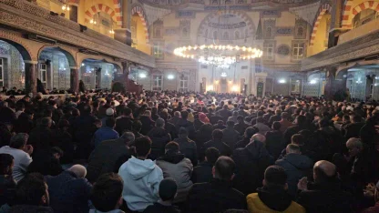 Kadir Gecesi’nde camiler doldu taştı