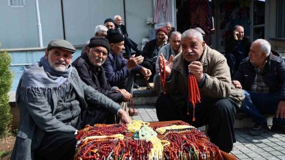 Kahramanmaraş’ta Ulu Cami Meydanı’nın müdavimleri