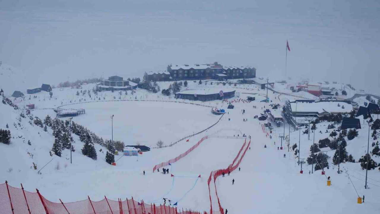 Kar rekoru Ergan ve Palandöken’de: 276 santimetre