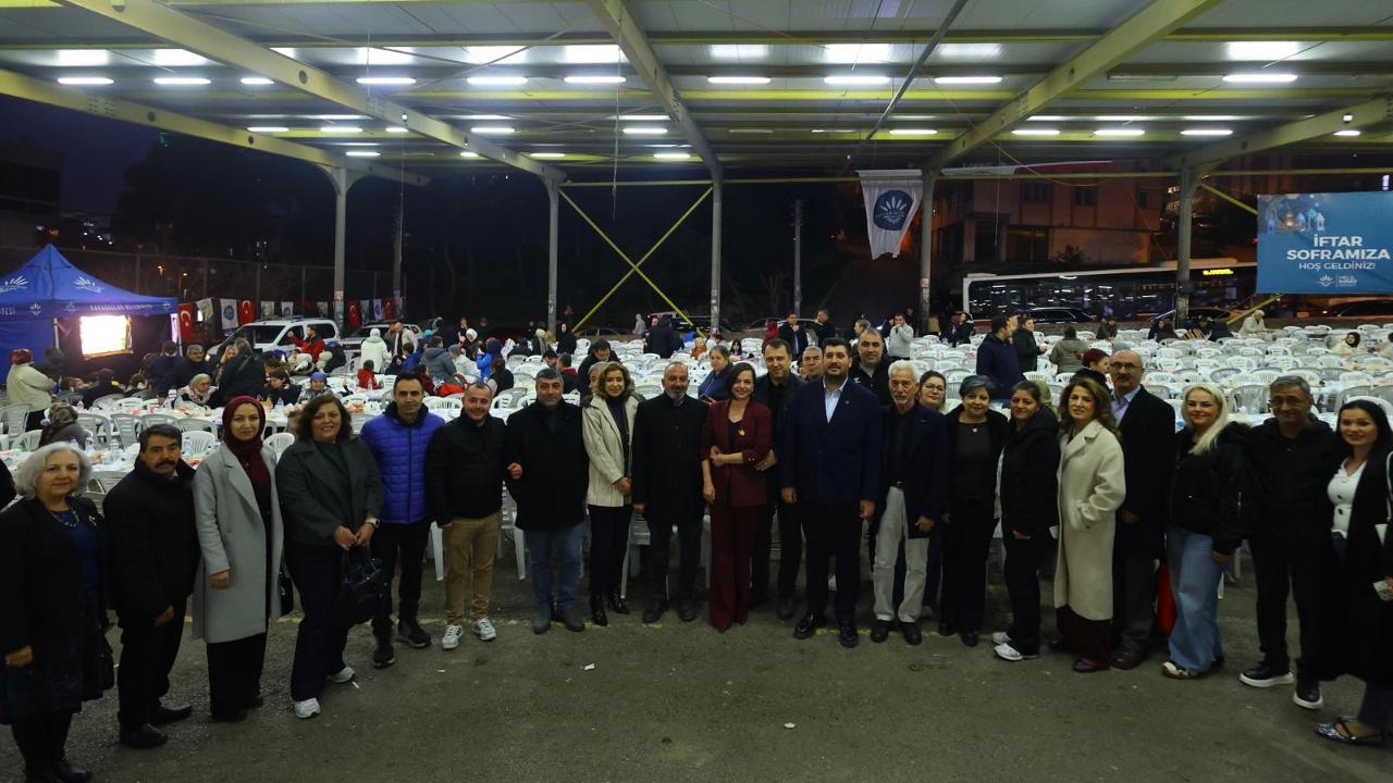 Karabağlar ’da Birlik ve Beraberlik Sofrası Vatan Mahallesi’nde Kuruldu