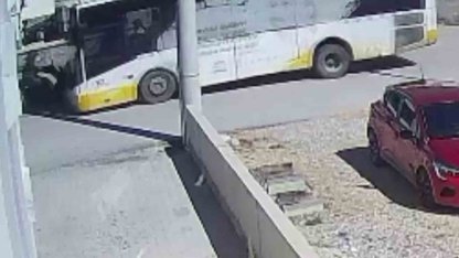 Karaman’da yolcu otobüsüyle motokurye çarpıştı: 1 yaralı