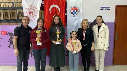 Kars’ta "Kadınlar Satranç İl Birinciliği Turnuvası" tamamlandı