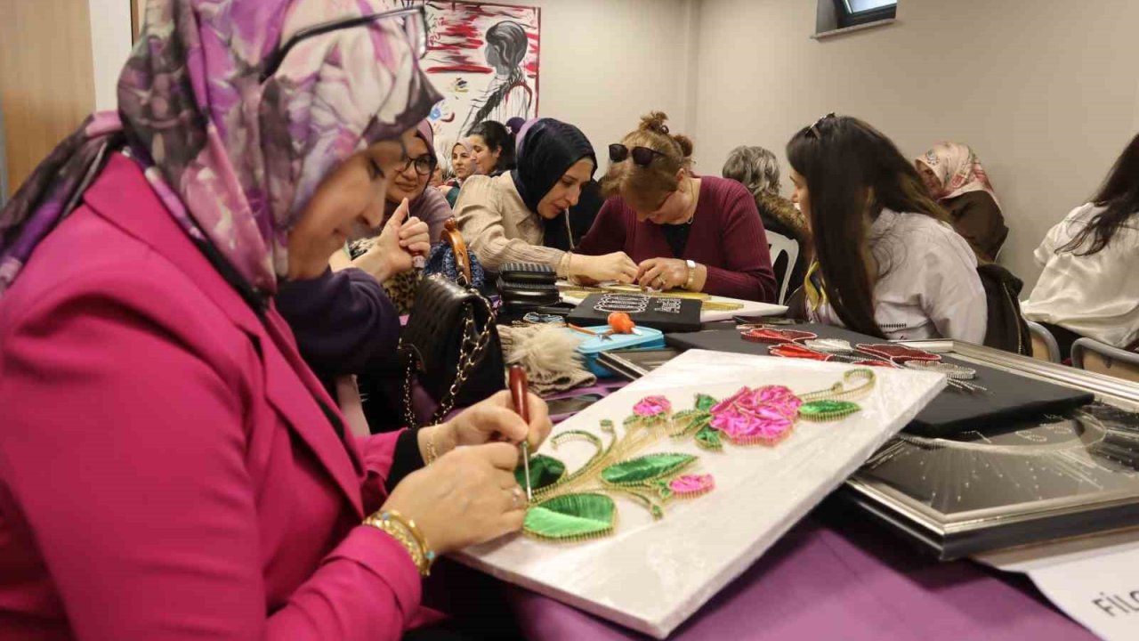 Kartal’da 8 Mart dayanışması: Emekçi kadınlar atölyelerde buluştu