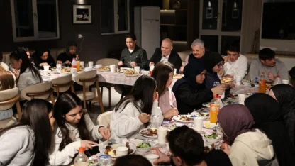 Kartepe’de gençler "Bir Sofra Bir Hikaye" iftarında buluştu