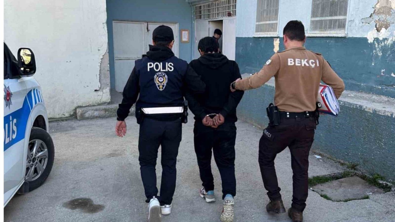 Kastamonu’da 24 yıl hapis cezasıyla aranan hükümlü yakalandı