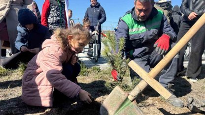 Kayseri Büyükşehir’den özel çocuklarla anlamlı ağaç dikim etkinliği