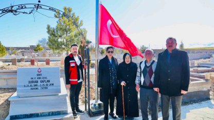 Kayseri’de bayram öncesi şehit kabirlerine anlamlı ziyaret