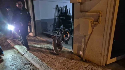 Kazada göğsüne bisiklet gidonu saplanan 9 yaşındaki çocuk hayatını kaybetti