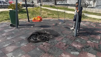 Keşan’da çocuk parkında yakılan ateş oyun gruplarına zarar verdi