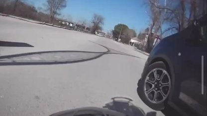 Keşan’da motosiklet hafif ticari araca çarptı: 2 kişi yaralandı