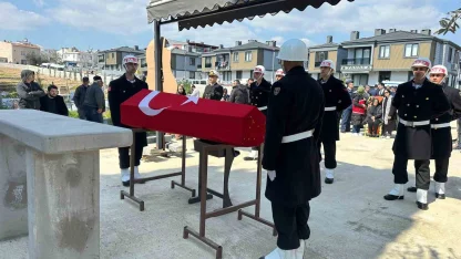 Kıbrıs gazisi son yolculuğuna uğurlandı