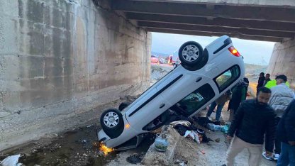 Kırıkkale’de otomobil köprü boşluğuna devrildi: 4 yaralı