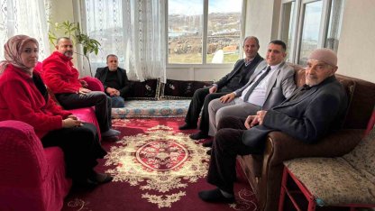 Kızılay’dan yalnız yaşayan yaşlılara bayram ziyareti