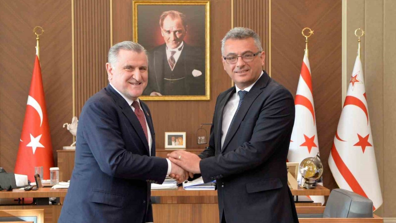 KKTC Cumhurbaşkanı Erhürman, Gençlik ve Spor Bakanı Bak’ı kabul etti
