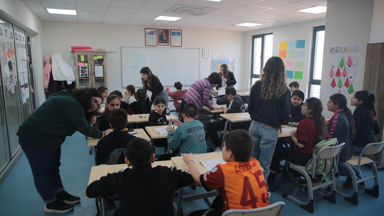 Konak’ta fark yaratan proje: PERGEL ile Konaklı çocuklara güçlü gelecek