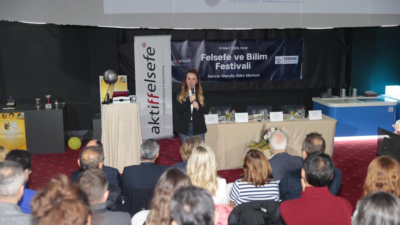 Konak’ta Felsefe ve Bilim Festivali’ne yoğun ilgi
