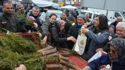 Korkuteli Orman İşletme Müdürlüğü 1000 fidan dağıtımı yaptı