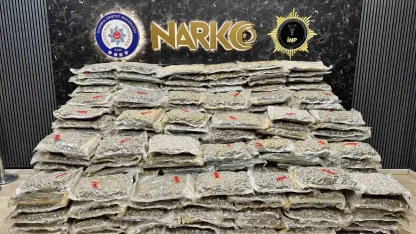 Küçükçekmece’de nefes kesen uyuşturucu operasyonu: 527 kilo uyuşturucu ele geçirildi