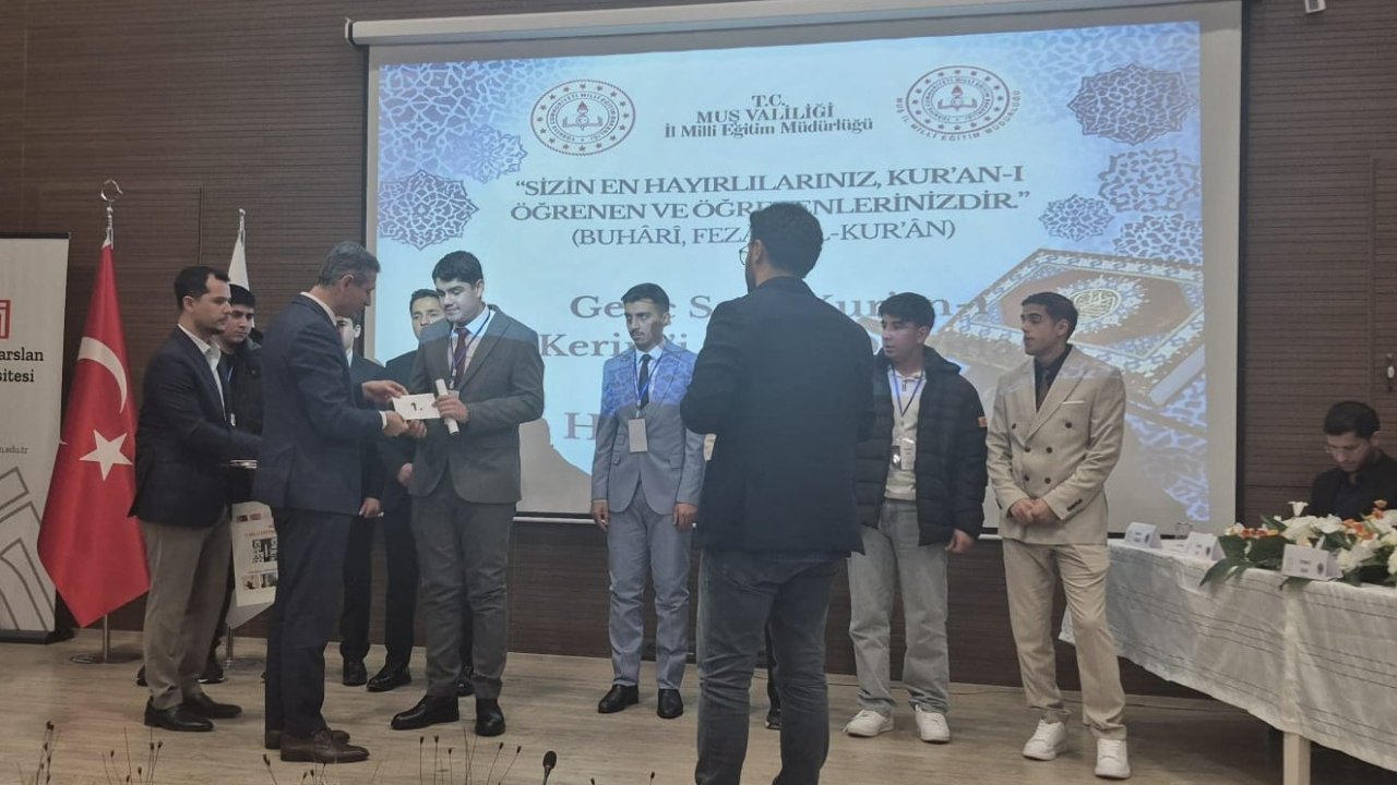 Kur’an-ı Kerim’i güzel okuma yarışmasında bölge birincisi Elazığ’dan