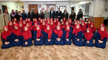 Kur’an kursu öğrencileriyle iftar yaptılar