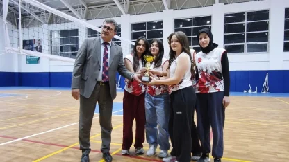 Kurumlar Arası Voleybol Turnuvası sona erdi