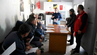 Kuşadası Belediyesi’nden personeline İş Sağlığı ve Güvenliği Eğitimi