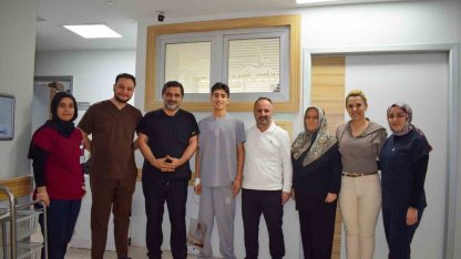 Maçta kaleciyle çarpışan genç futbolcunun böbreği parçalandı, ameliyatla hayatı kurtuldu