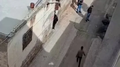 Madde bağımlısı sokak ortasında yığılıp kaldı