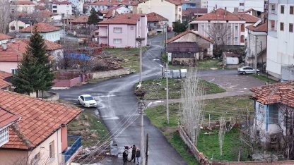 Mahallenin maskotu oldular, baharla birlikte yuvalarına döndüler