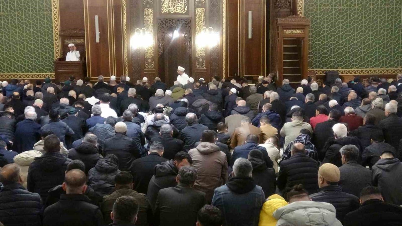 Malatya’da bayram namazı yoğunluğu