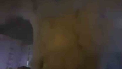 Mardin’de mobilya döşemecisinde çıkan yangın söndürüldü