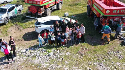 Marmaris’te öğrenciler fidanları toprakla buluşturdu