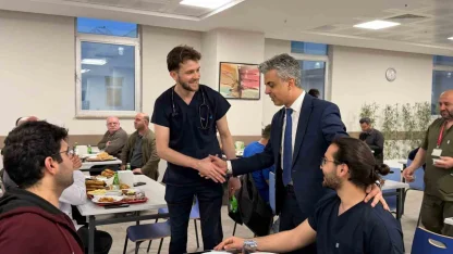 Mengücek Gazi Hastanesi’nde iftar programı düzenlendi