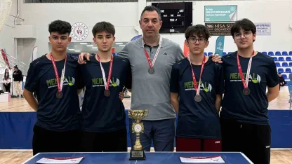 Menteşe Anadolu Lisesi’nden Masa Tenisinde Türkiye üçüncülüğü