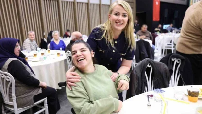 Merkezefendi’de Engelsiz Yaşam Akademisi aileleri iftarda buluştu